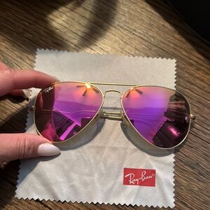 Ray-Ban Gold Aviator Sunglasses with Pink Lenses